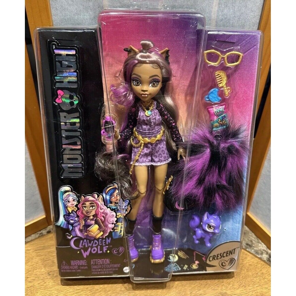 BRAND NEW - SEALED - Monster High - Clawdeen Wolf Doll - w/Crescent - 2022